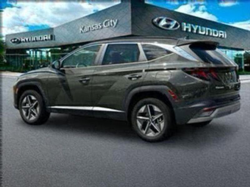 Certified 2025 Hyundai Tucson SEL image 4