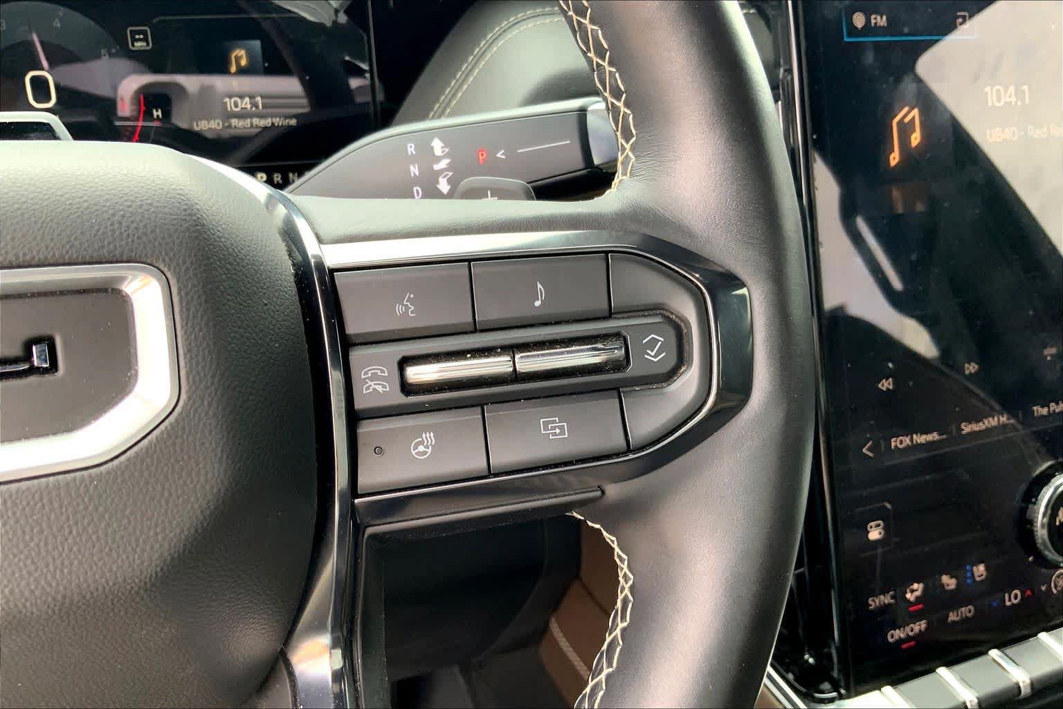 Certified 2025 GMC Yukon Denali Ultimate AWD/4WD image 24