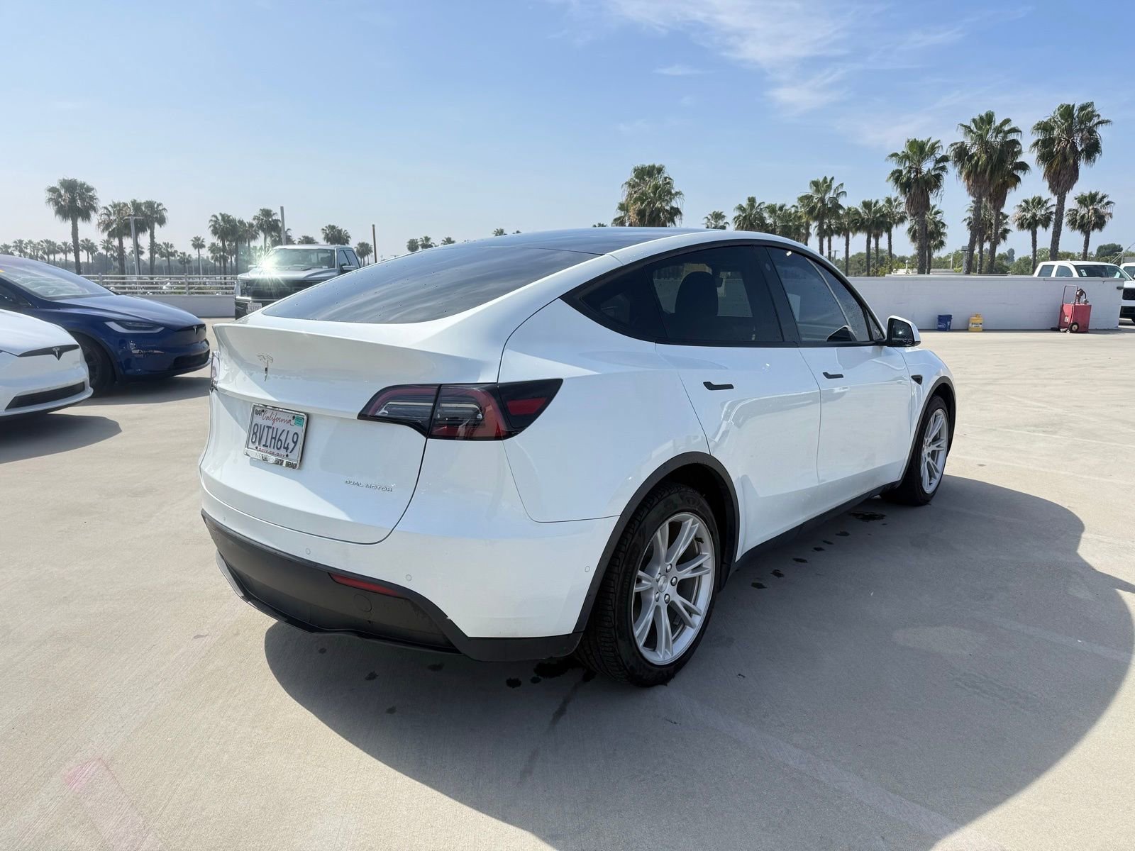 Used 2021 Tesla Model Y Long Range image 3