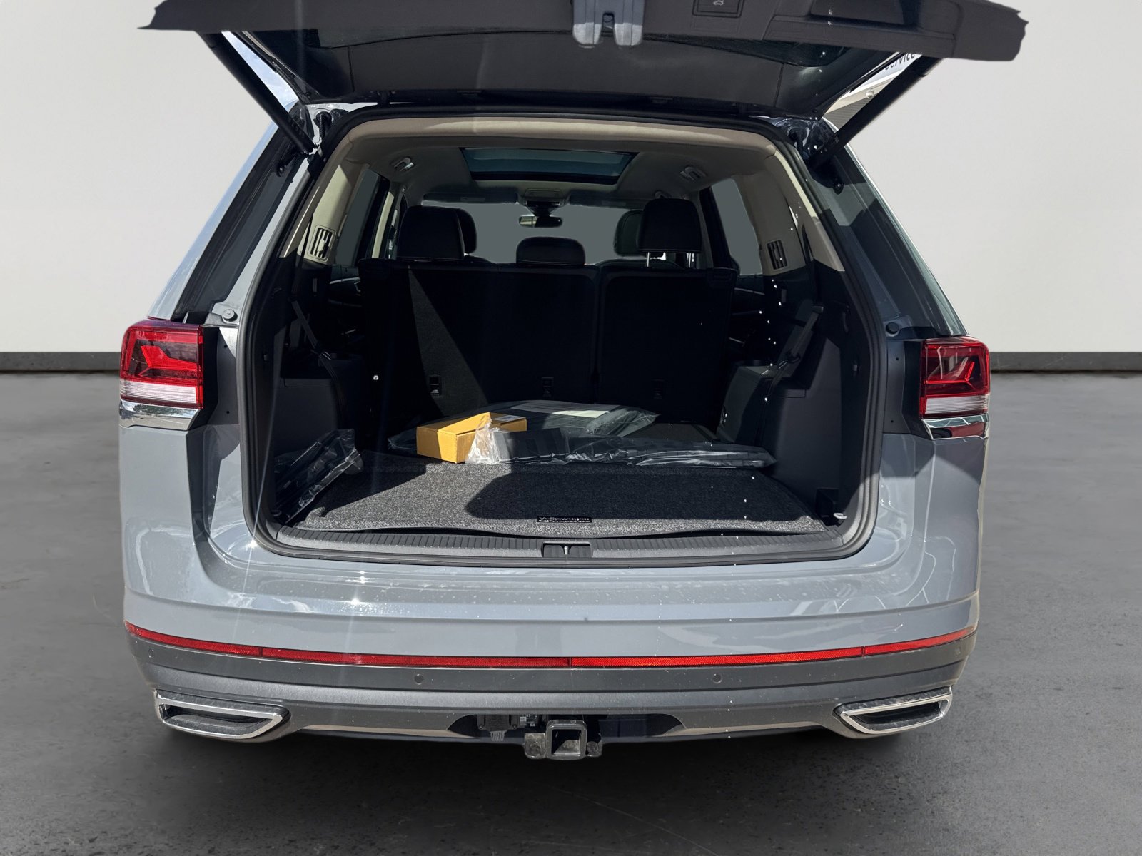 New 2026 Volkswagen Atlas SE image 7