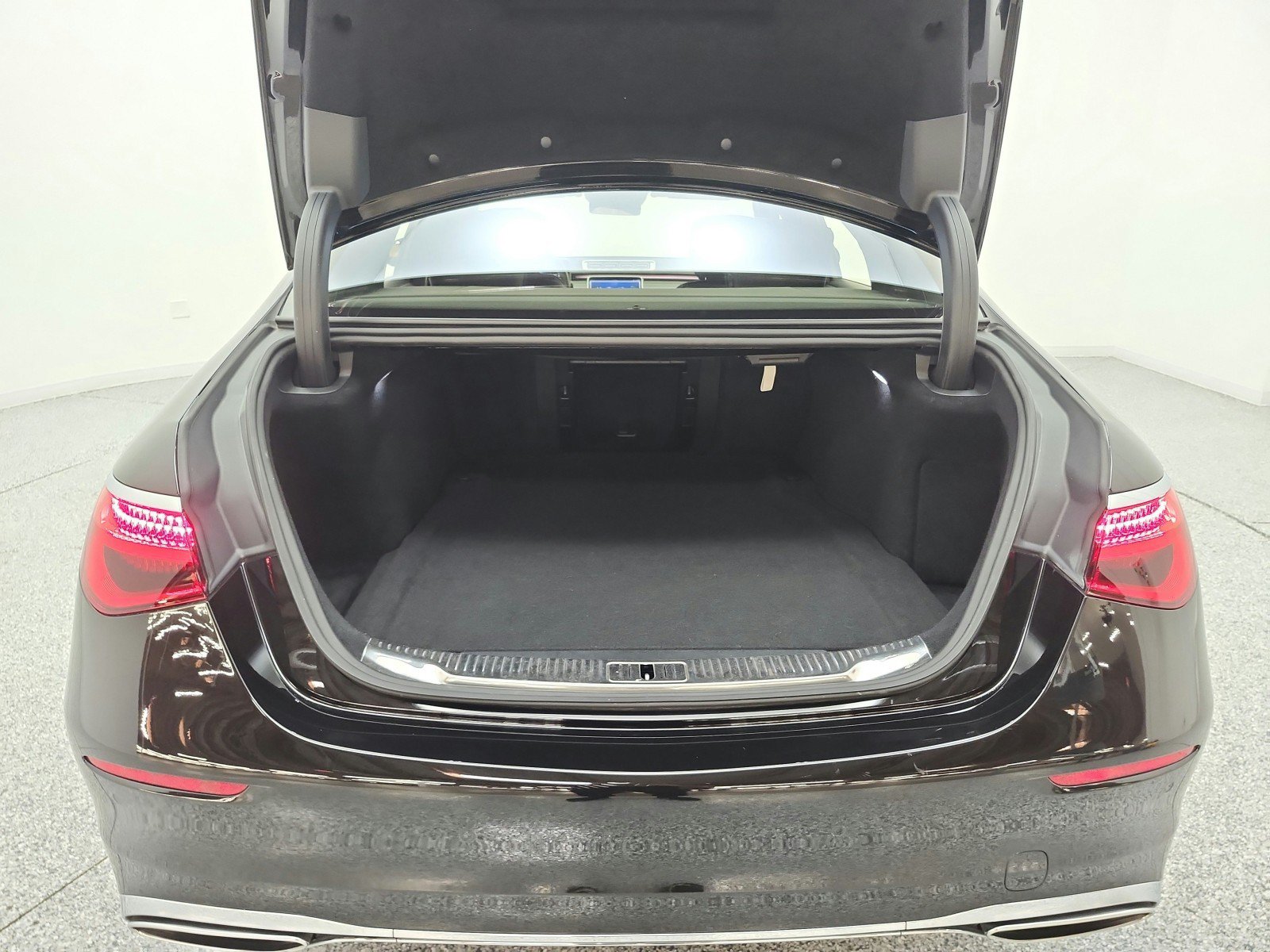 Used 2023 Mercedes-Benz S 580e 4MATIC Sedan image 18
