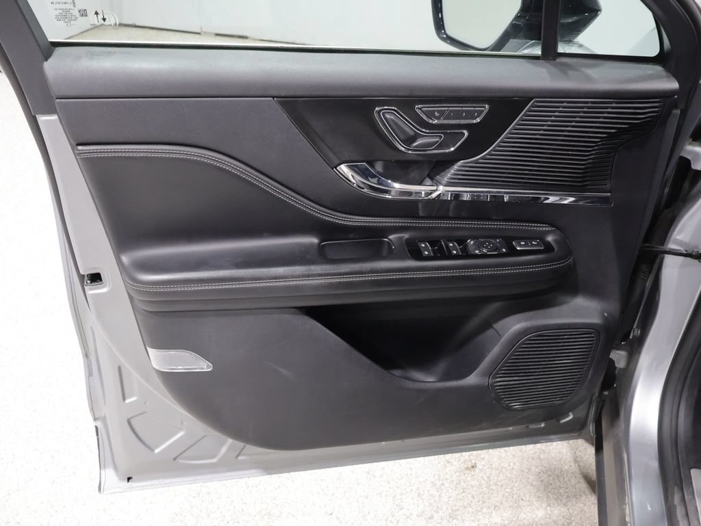 Used 2022 Lincoln Corsair Reserve w/ Elements Package AWD/4WD image 14