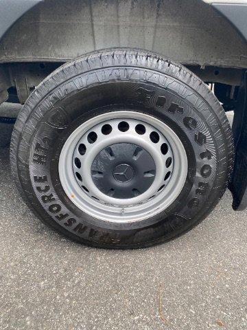 Used 2023 Mercedes-Benz Sprinter 2500 image 32