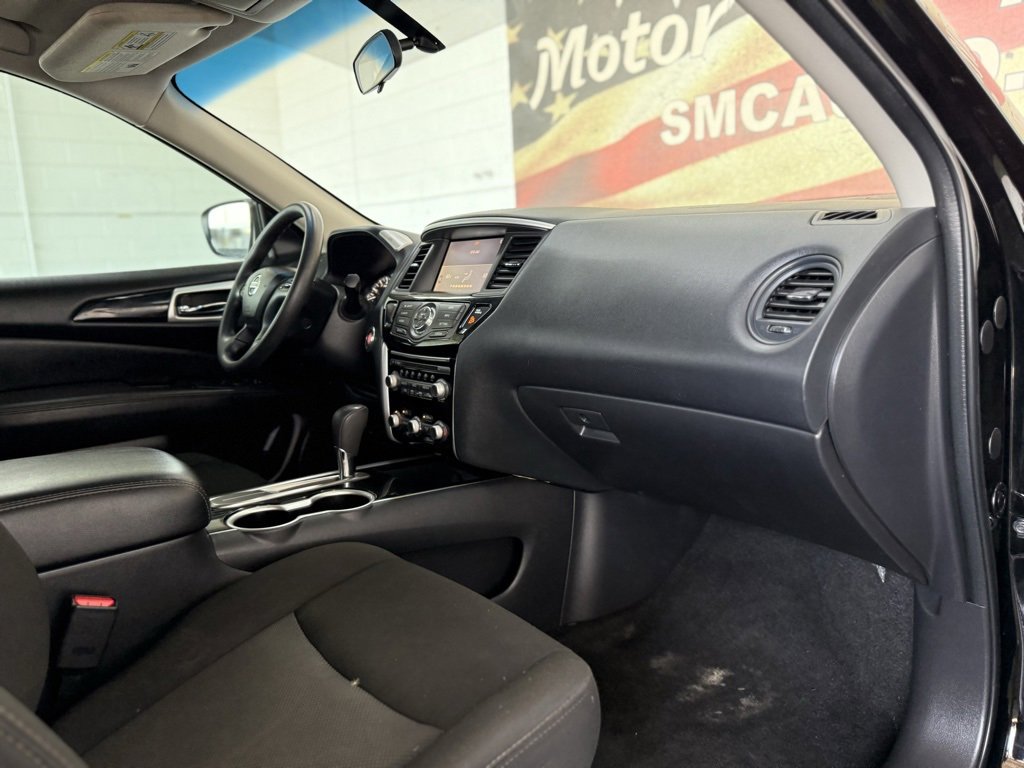 Used 2025 Toyota Camry LE image 14