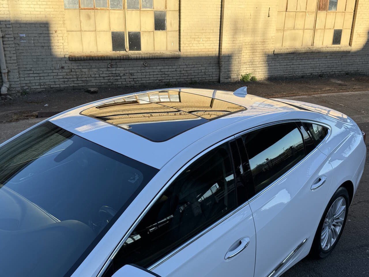 Used 2019 Buick LaCrosse Essence image 27