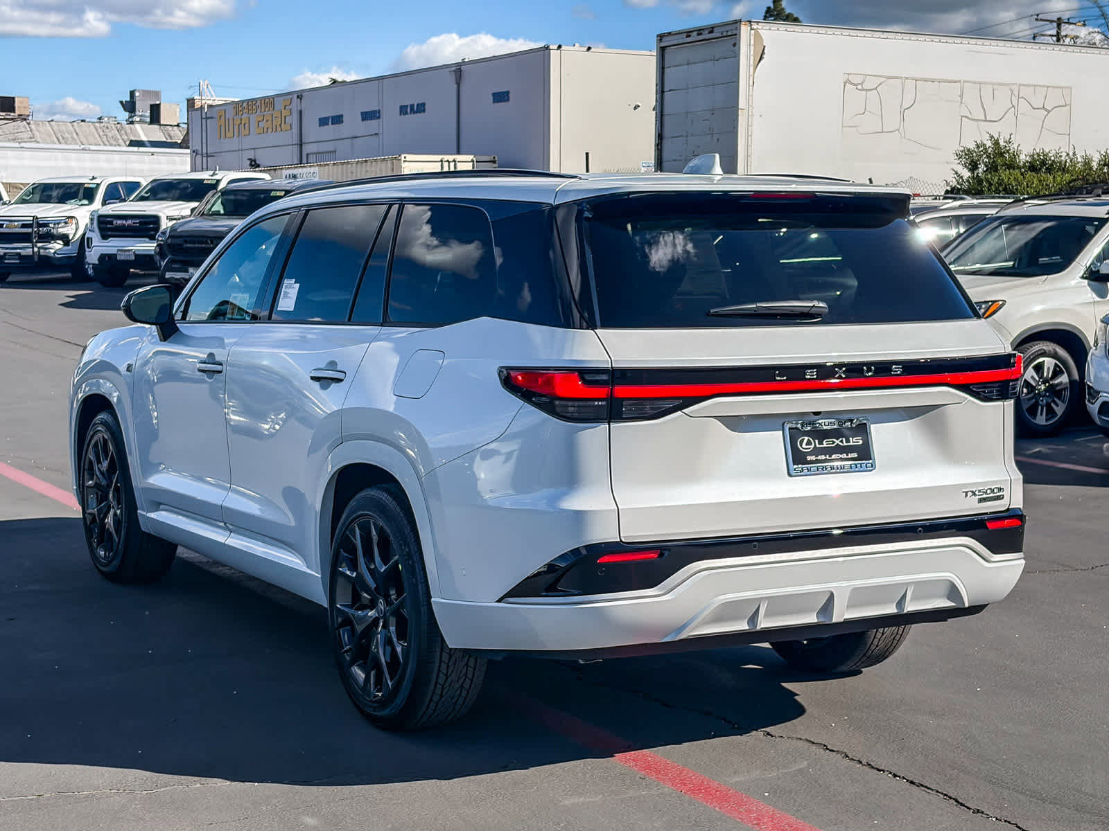 New 2026 Lexus TX 500h AWD image 2