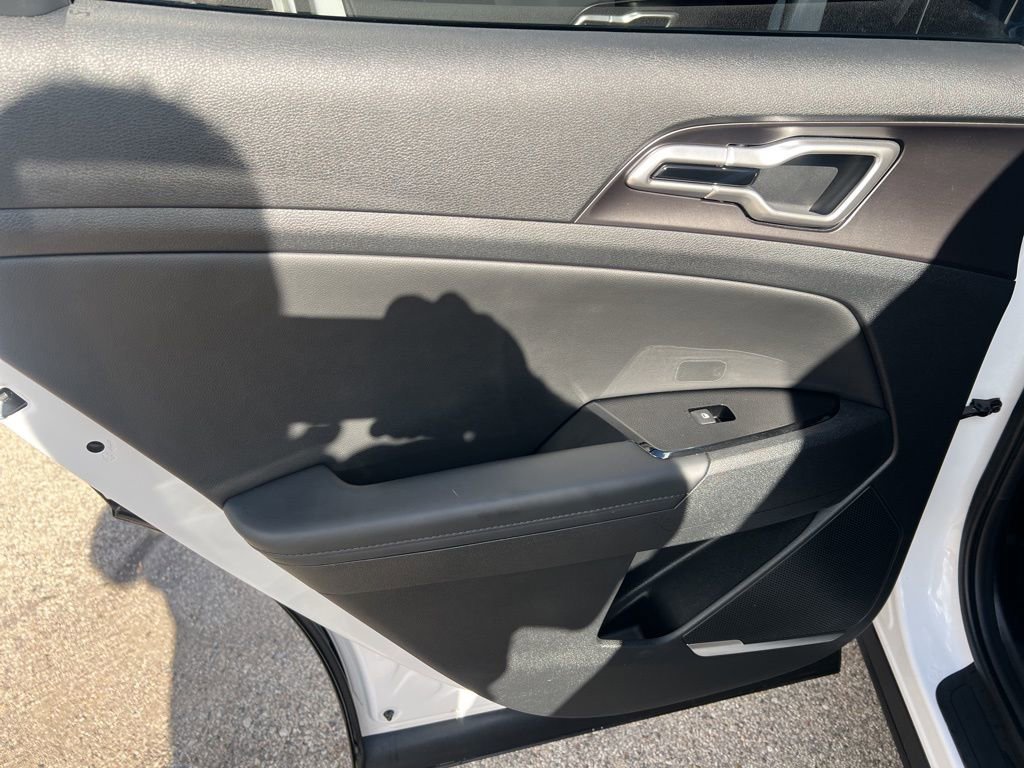 Certified 2025 Kia Sportage EX image 10