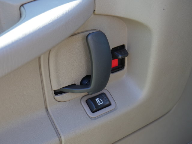 Used 2014 Chevrolet Express 2500 RWD image 12