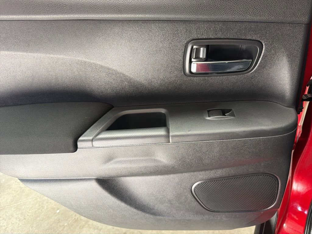 Used 2023 Mitsubishi Outlander Sport SE image 19