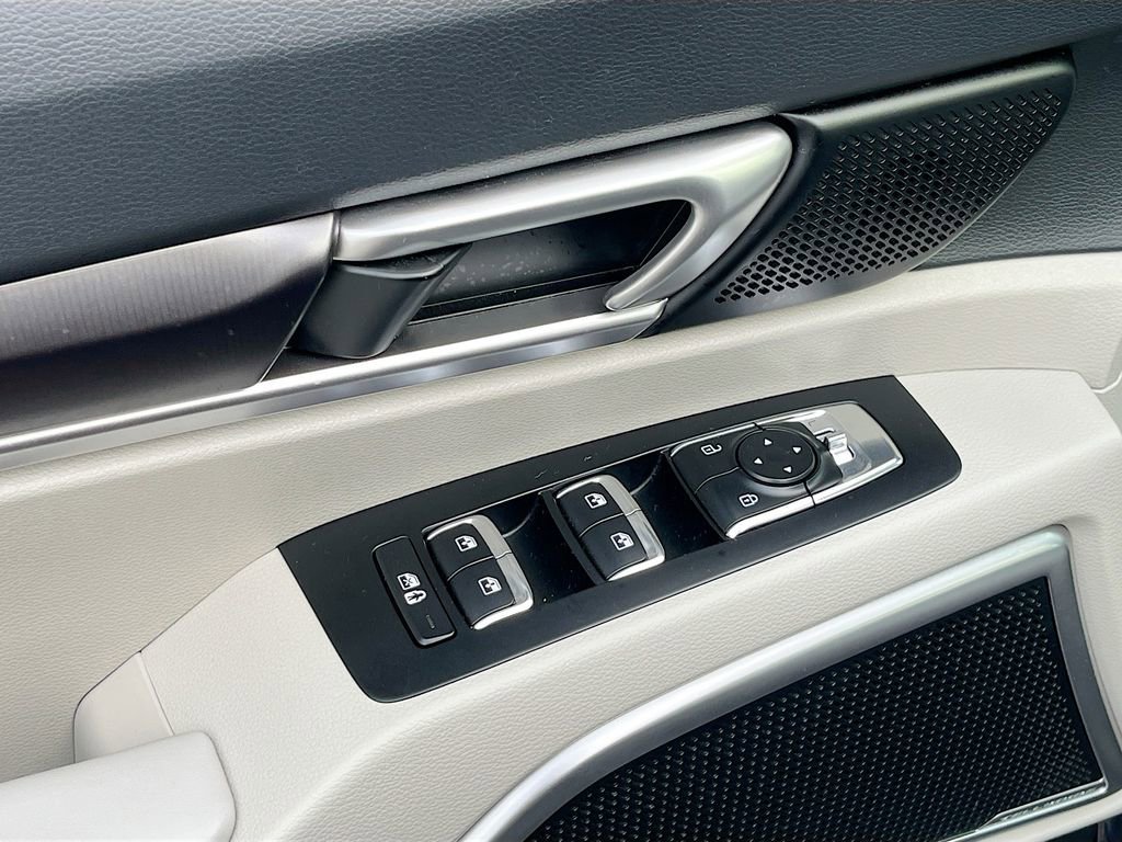 Used 2025 Kia Telluride S AWD/4WD image 12