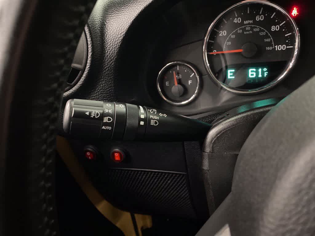 Used 2013 Jeep Wrangler Unlimited Sahara AWD/4WD image 22
