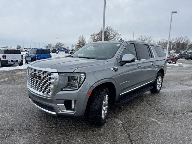 Used 2023 GMC Yukon XL Denali w/ LPO, Floor Liner Package image 3