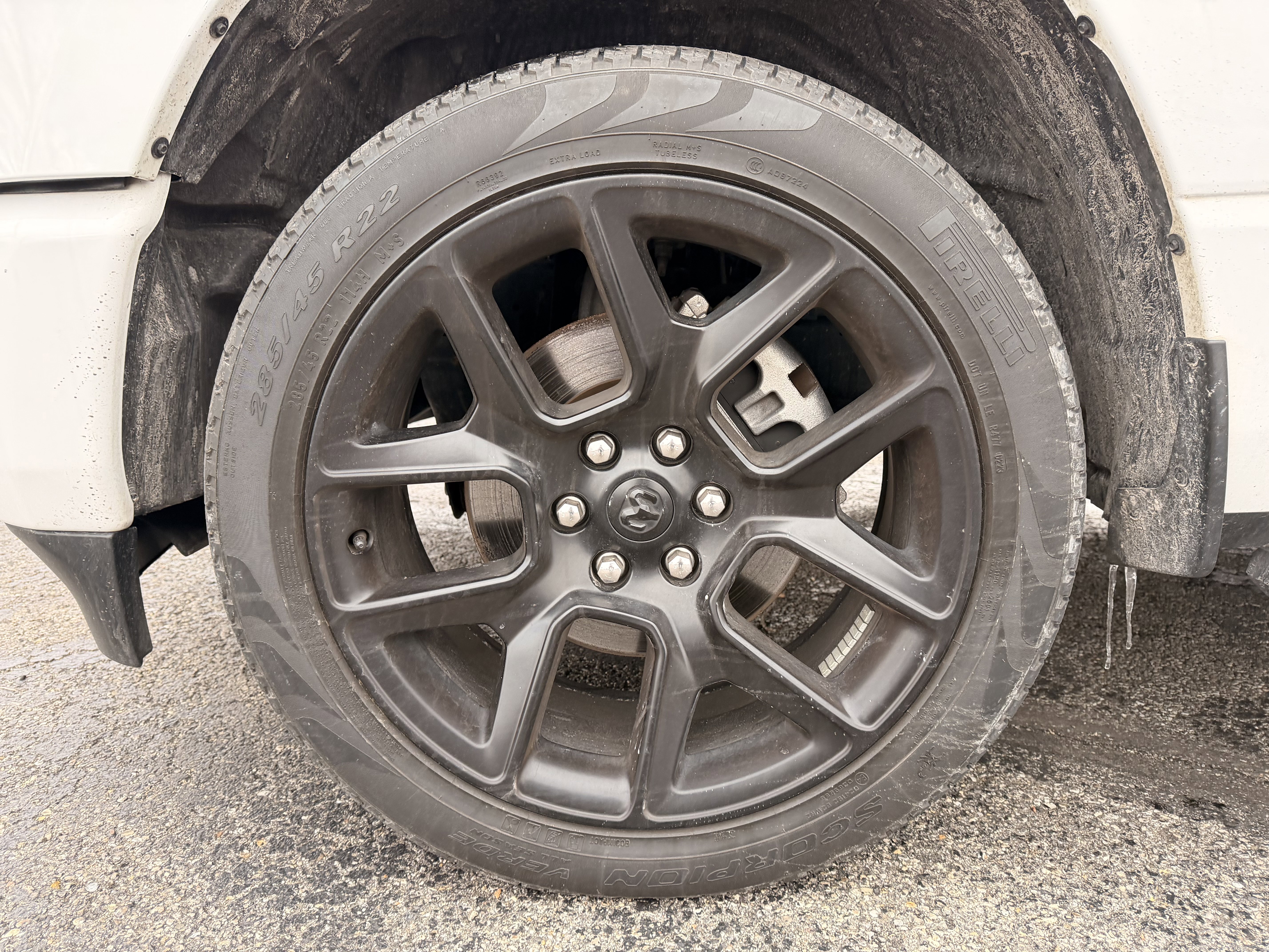 Used 2023 RAM 1500 Laramie AWD/4WD image 10