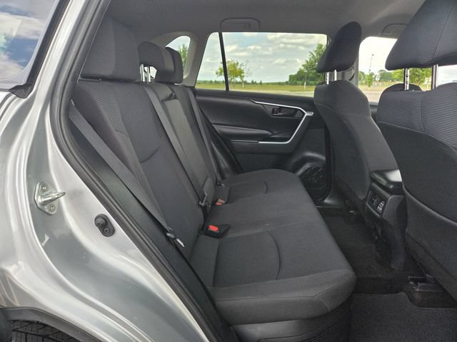 Used 2019 Toyota RAV4 LE w/ Carpet Mat Package AWD/4WD image 40