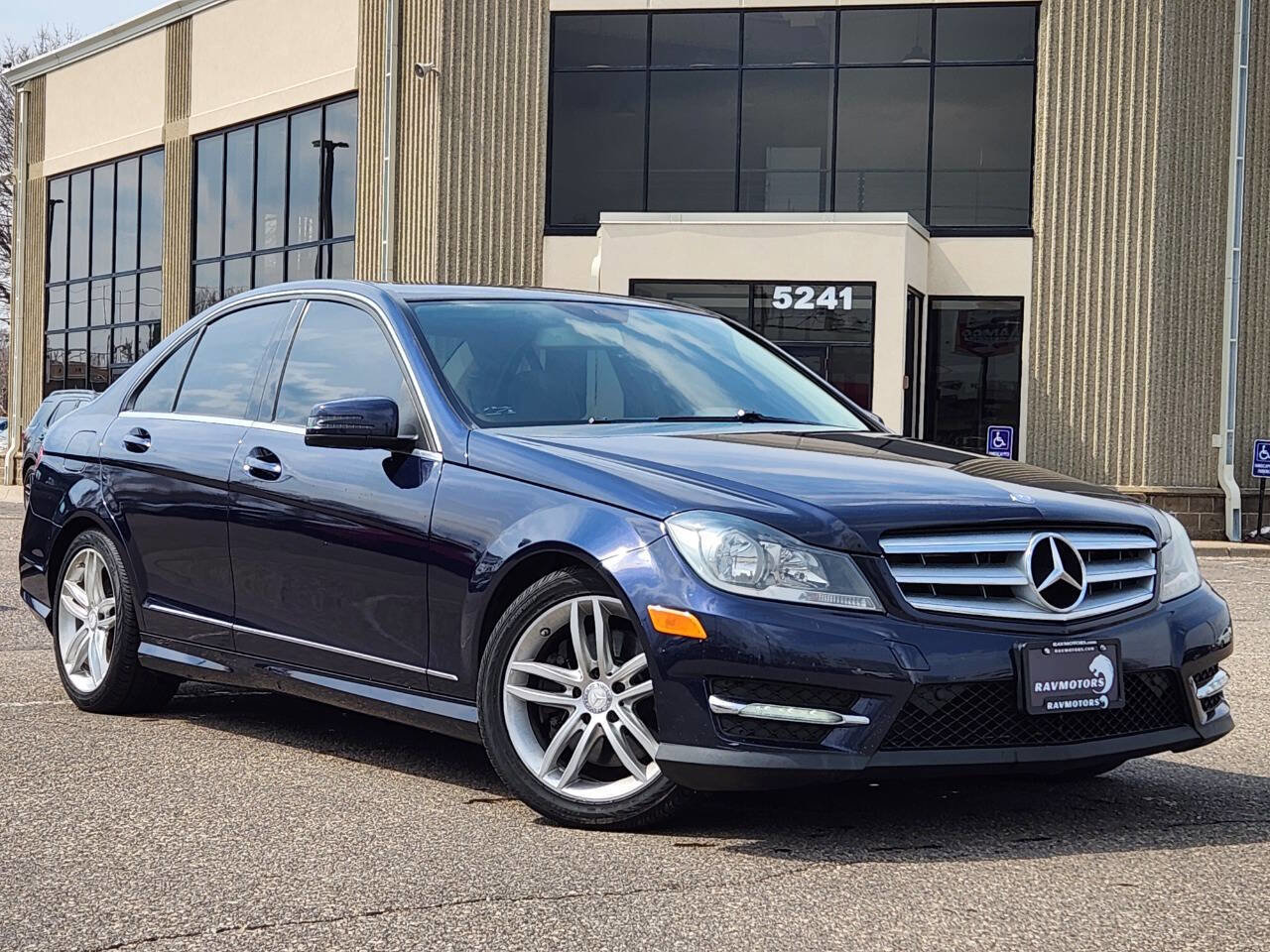 Used 2013 Mercedes-Benz C 300 4MATIC Sedan image 32