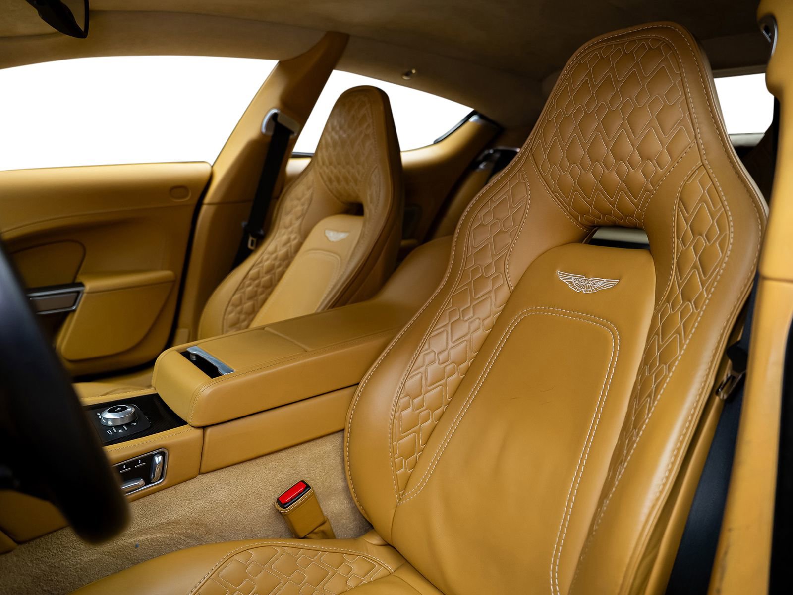 Used 2015 Aston Martin Rapide S RWD image 32