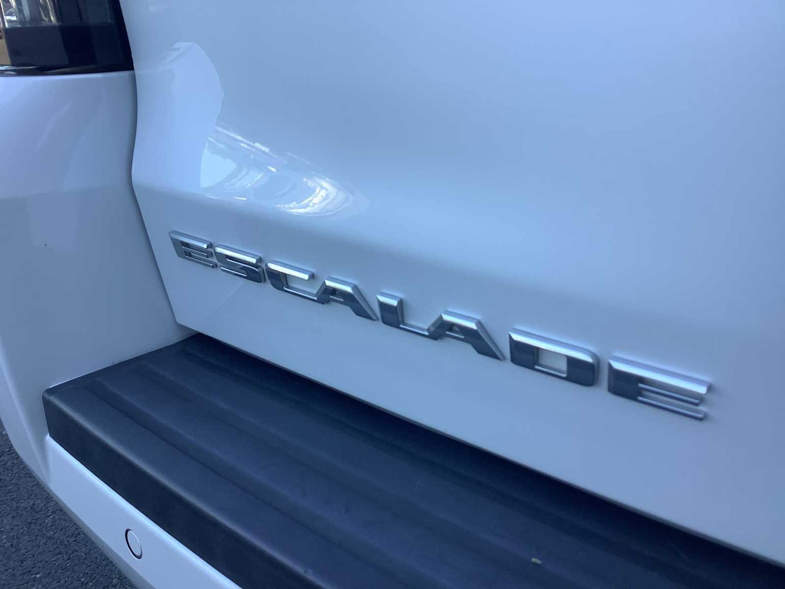Used 2019 Cadillac Escalade 4WD w/ LPO, Radiant Package image 6