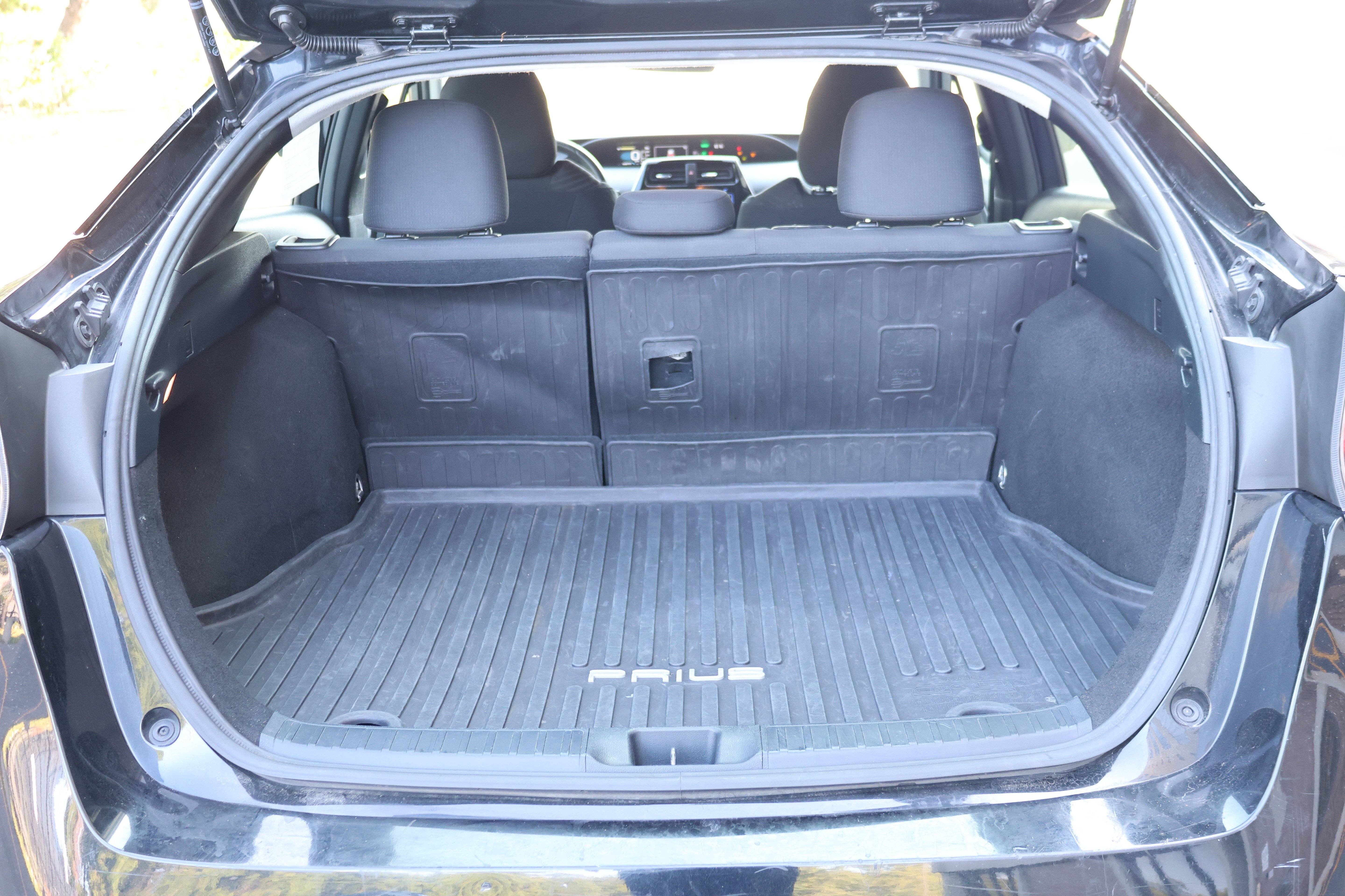 Used 2017 Toyota Prius Three FWD image 6