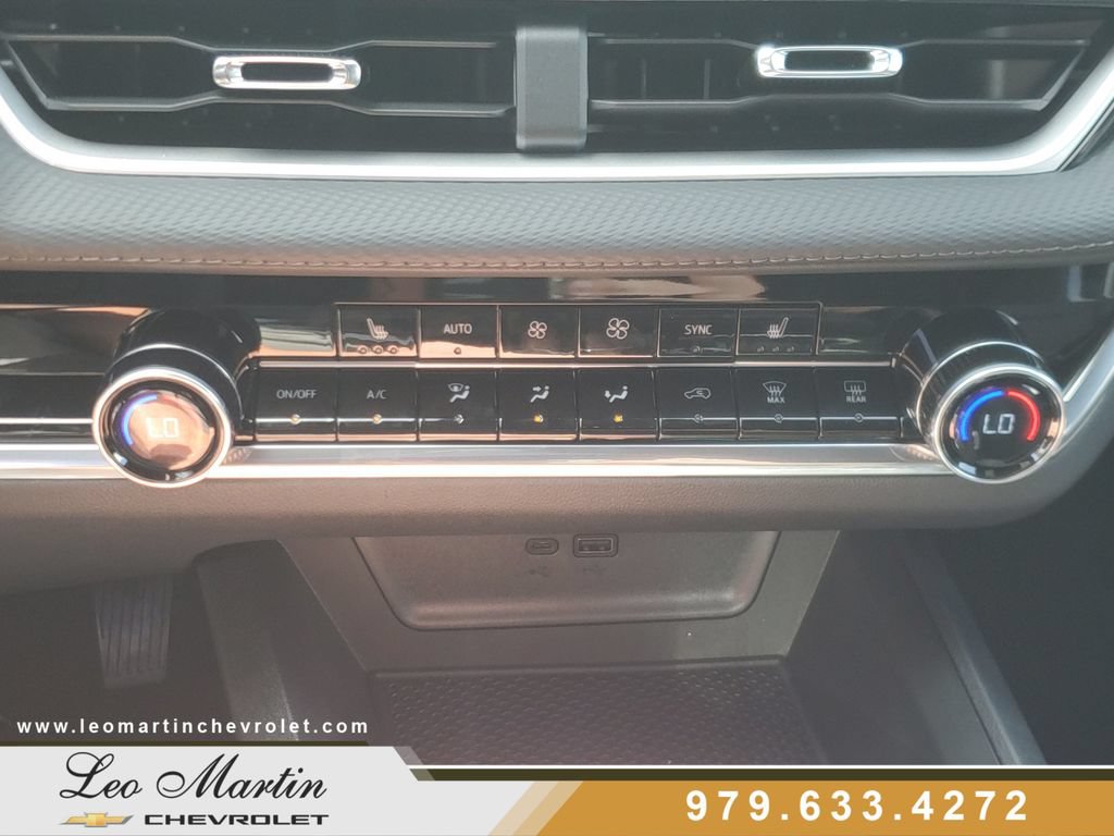 New 2026 Chevrolet Equinox LT w/ Convenience Package II FWD image 26