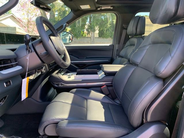 New 2026 Lincoln Navigator Reserve AWD/4WD image 15