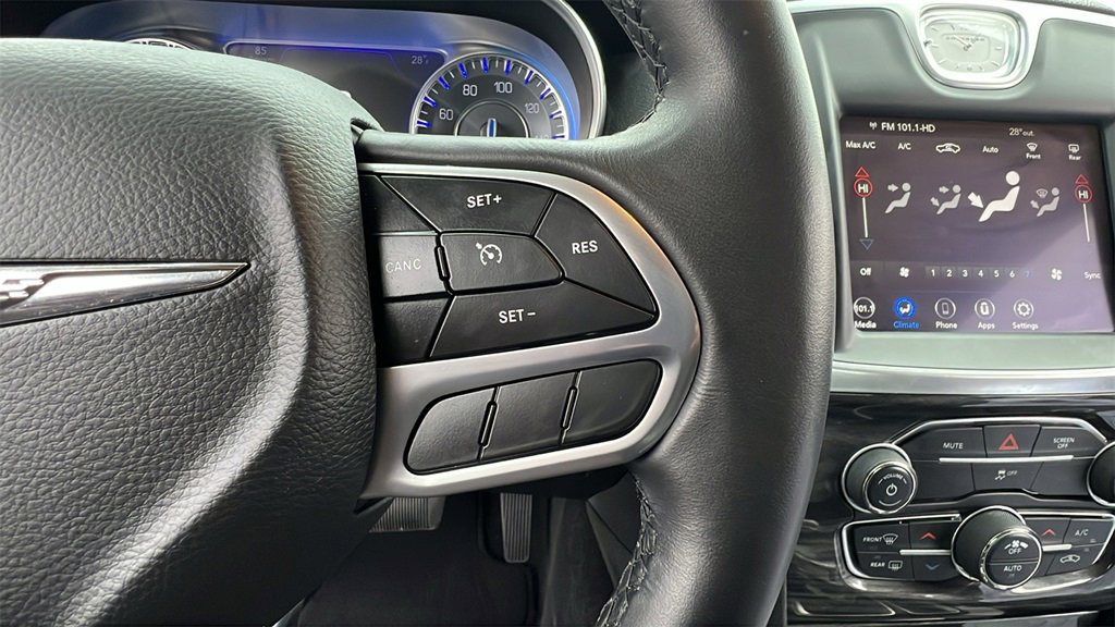 Used 2021 Chrysler 300 Touring w/ Sport Appearance Package image 28