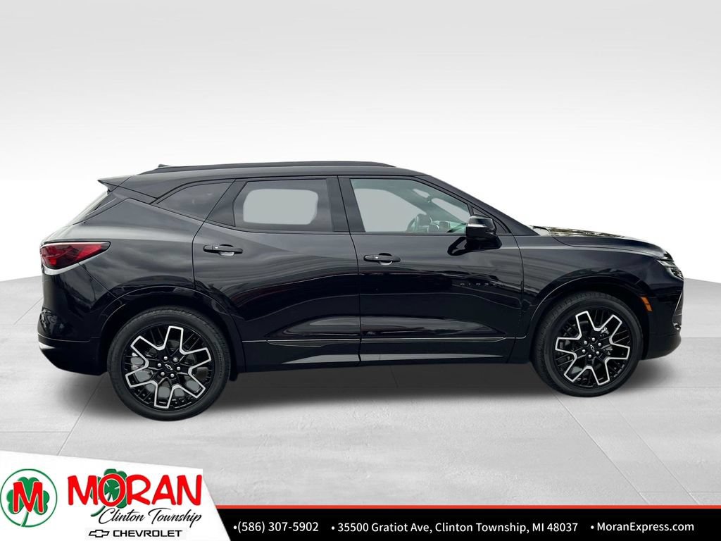Certified 2024 Chevrolet Blazer RS w/ Driver Confidence II Package AWD/4WD image 8