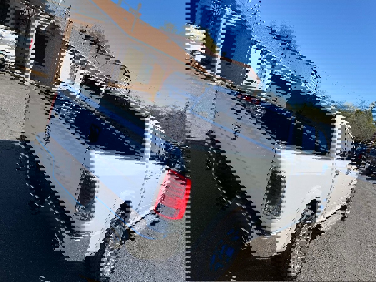 Used 2017 RAM 1500 Laramie RWD image 48