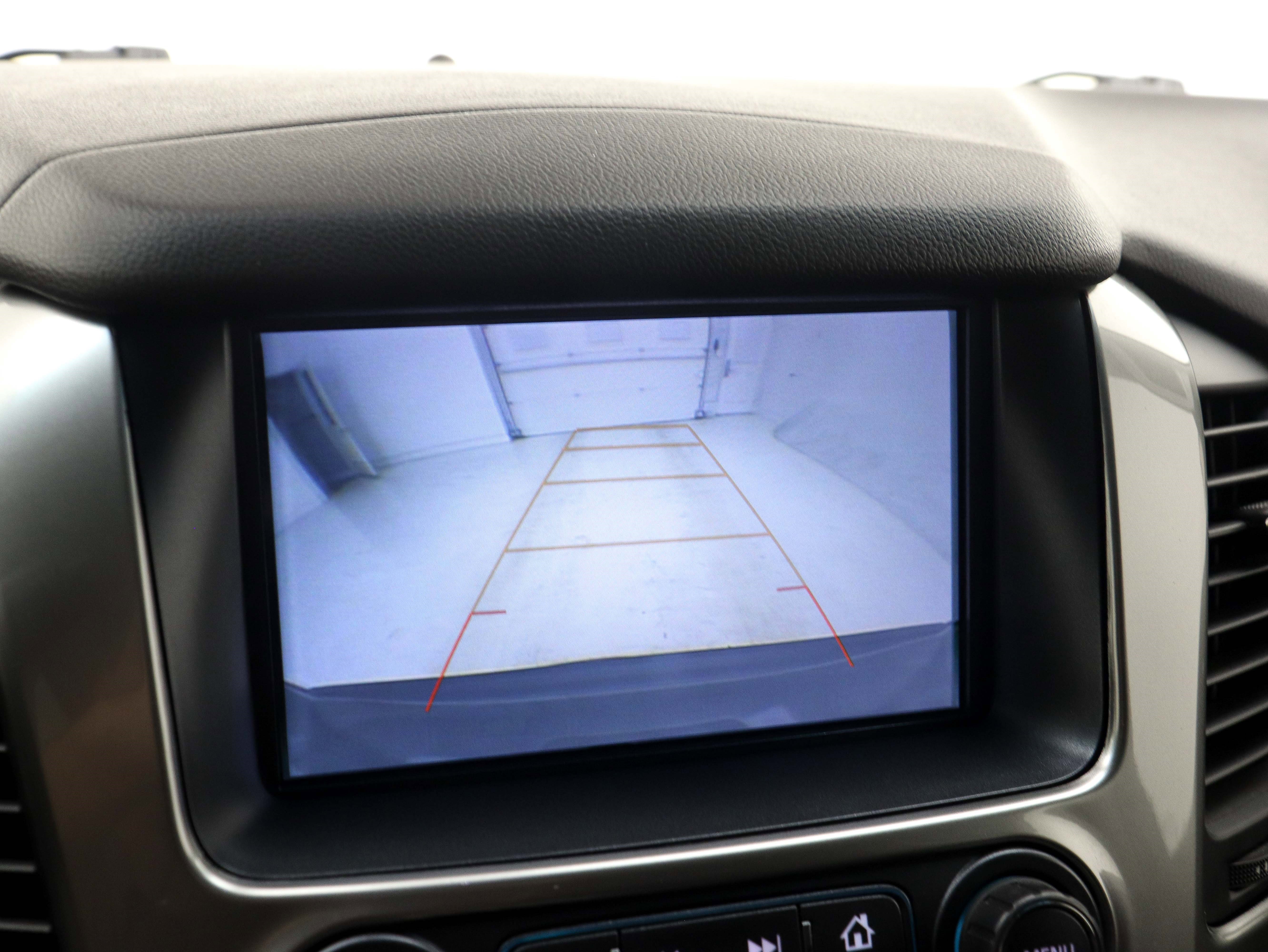 Used 2018 Chevrolet Suburban LS w/ Skid Plate Package image 28