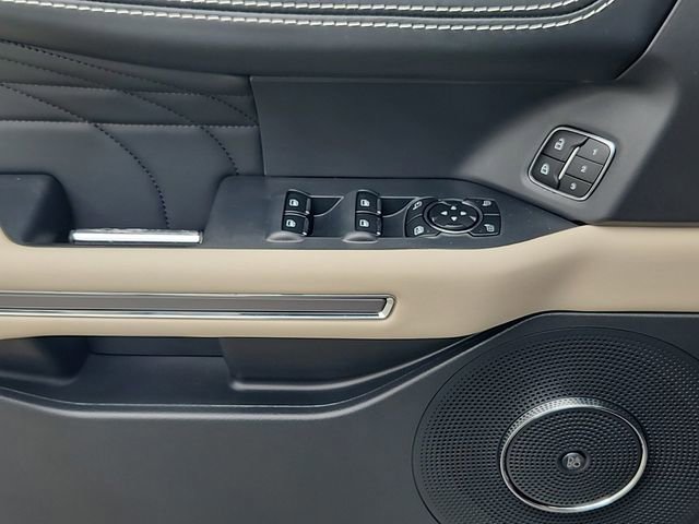 Used 2024 Ford Expedition Max Platinum image 8