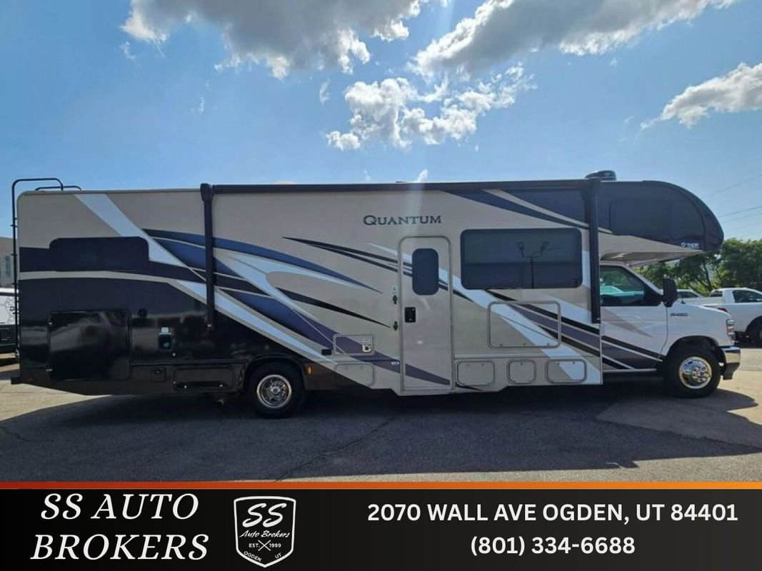 Used 2021 Ford E-450 and Econoline 450 Super Duty w/ Motorhome Prep Package