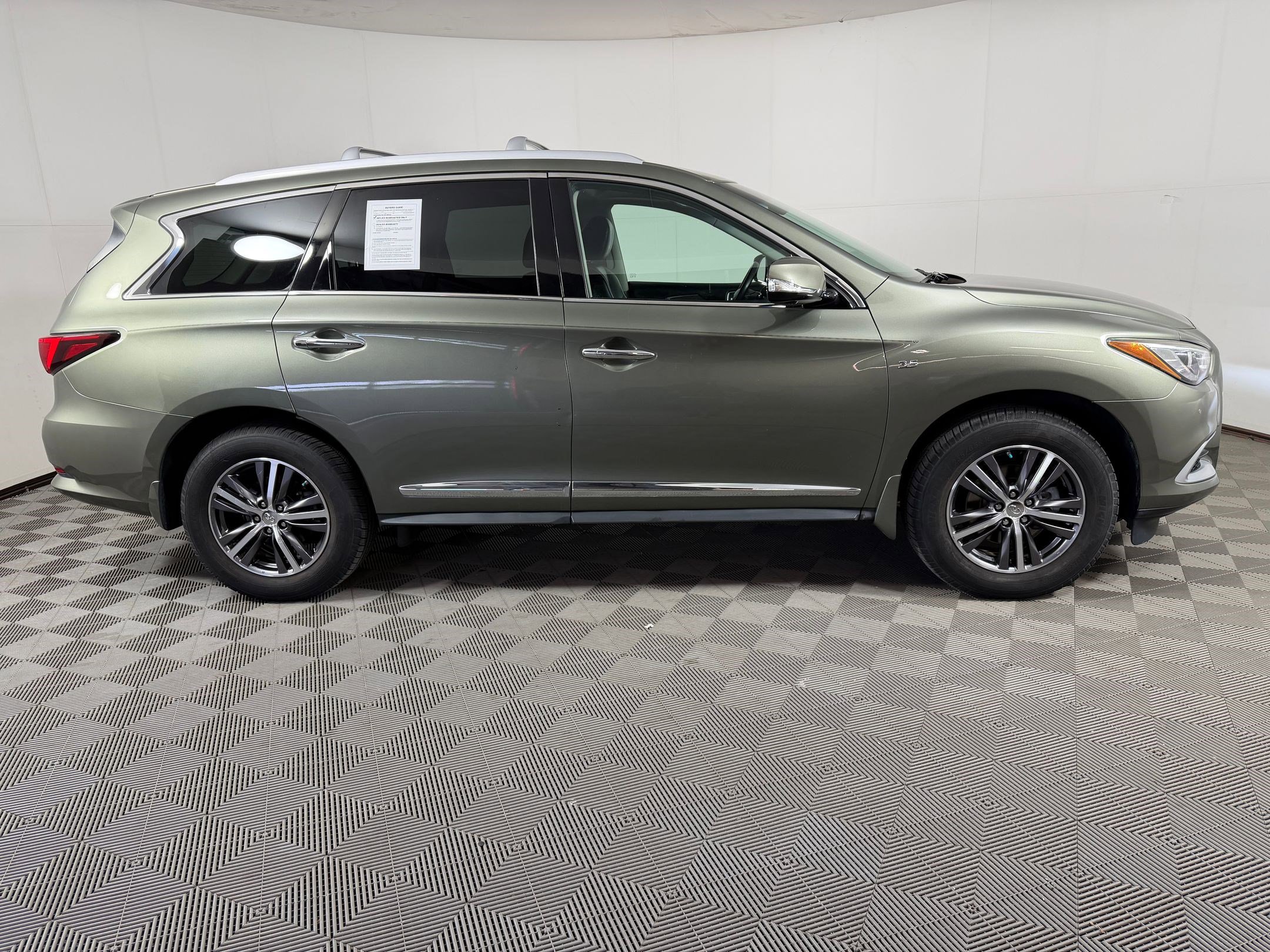 Used 2016 INFINITI QX60 Luxe w/ Premium Plus Package AWD/4WD image 8