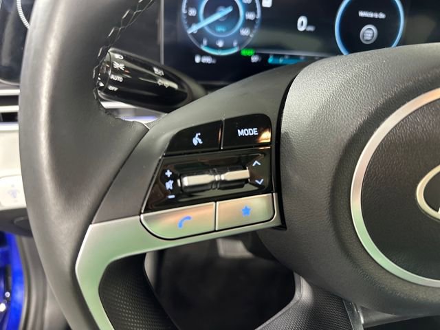 Certified 2025 Hyundai Elantra Limited image 43