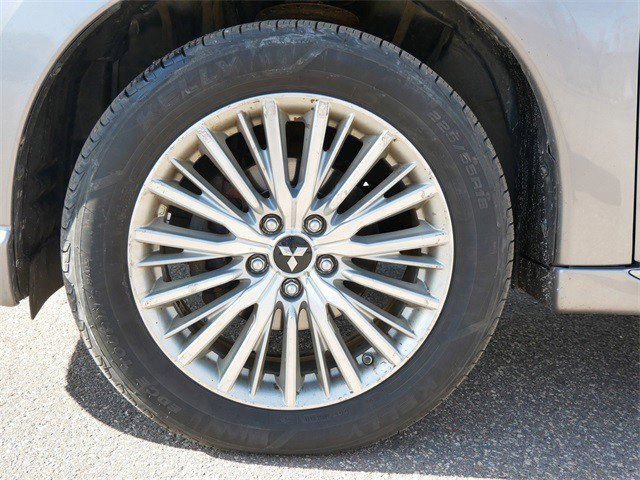 Used 2019 Mitsubishi Outlander SEL AWD/4WD image 9