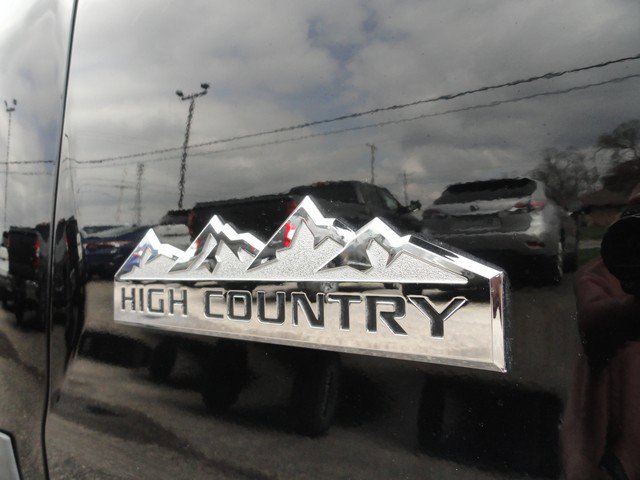 Used 2018 Chevrolet Silverado 1500 High Country AWD/4WD image 10