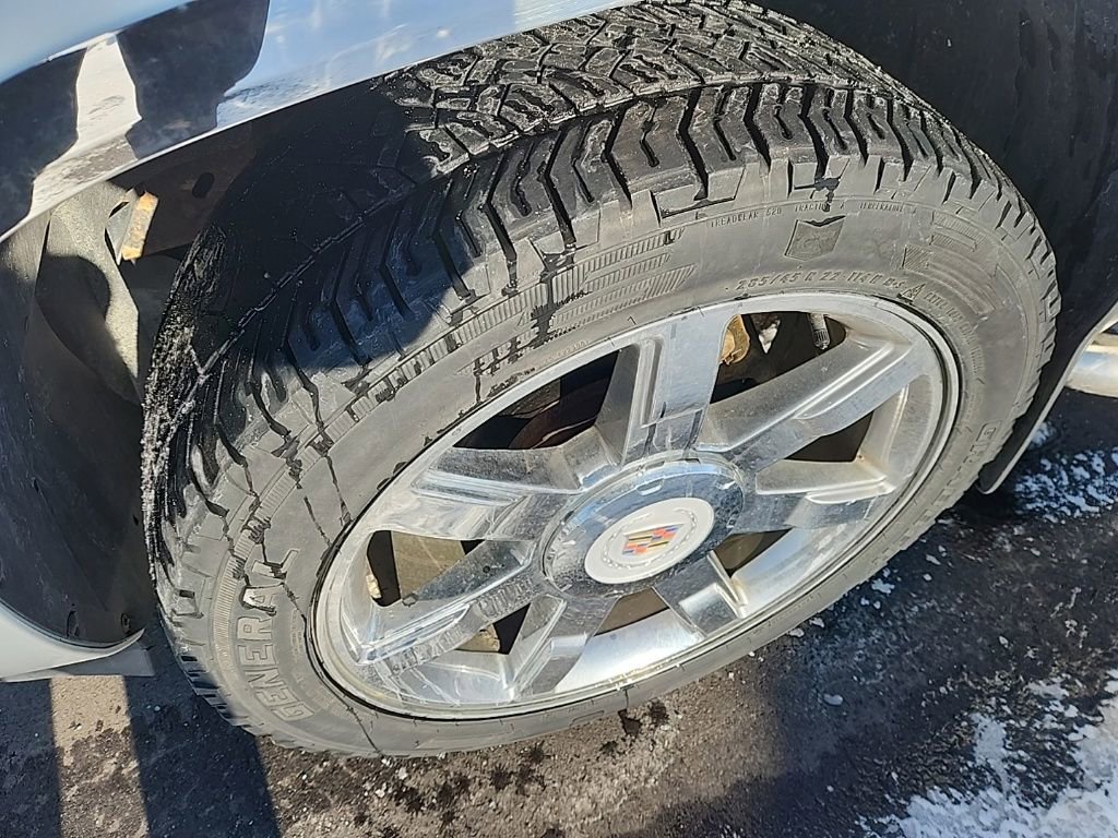 Used 2010 Cadillac Escalade EXT Premium image 8