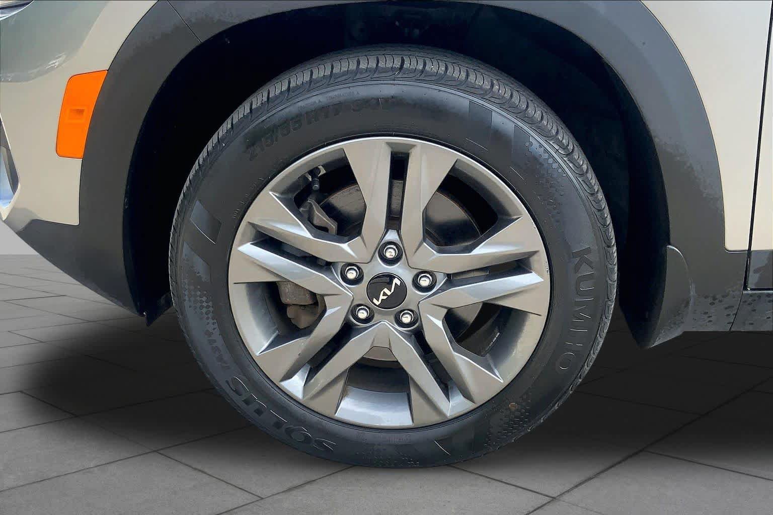 Certified 2023 Kia Seltos LX AWD/4WD image 10