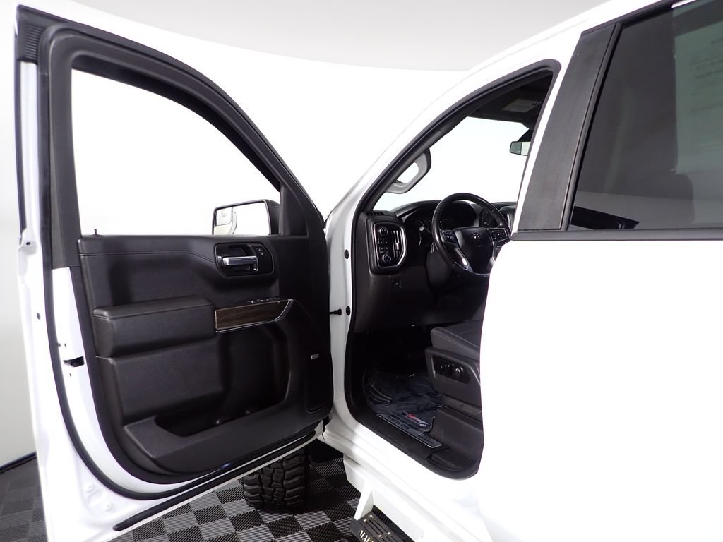 Used 2020 Chevrolet Silverado 1500 RST AWD/4WD image 17