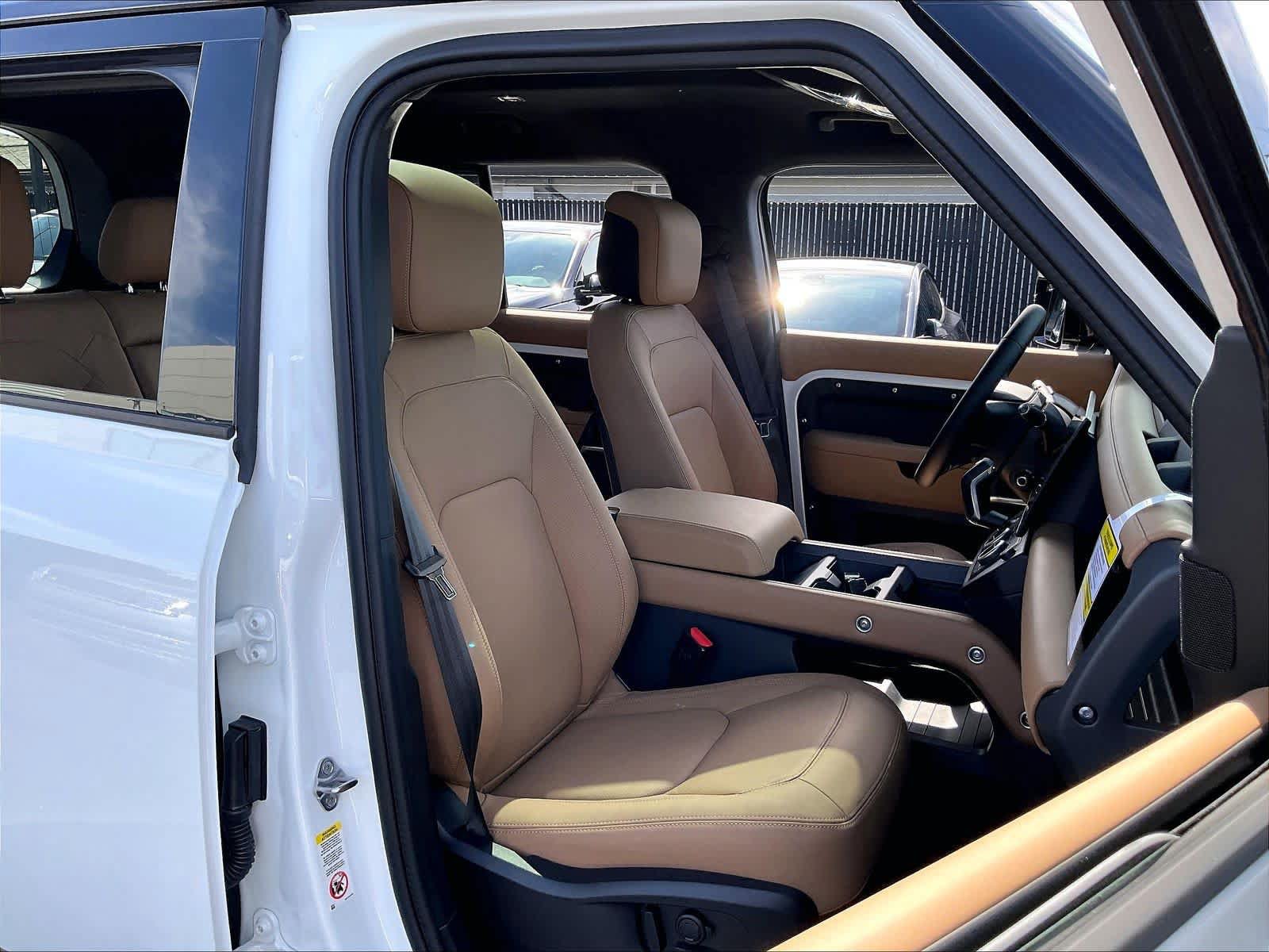 New 2026 Land Rover Defender 110 S AWD/4WD image 31