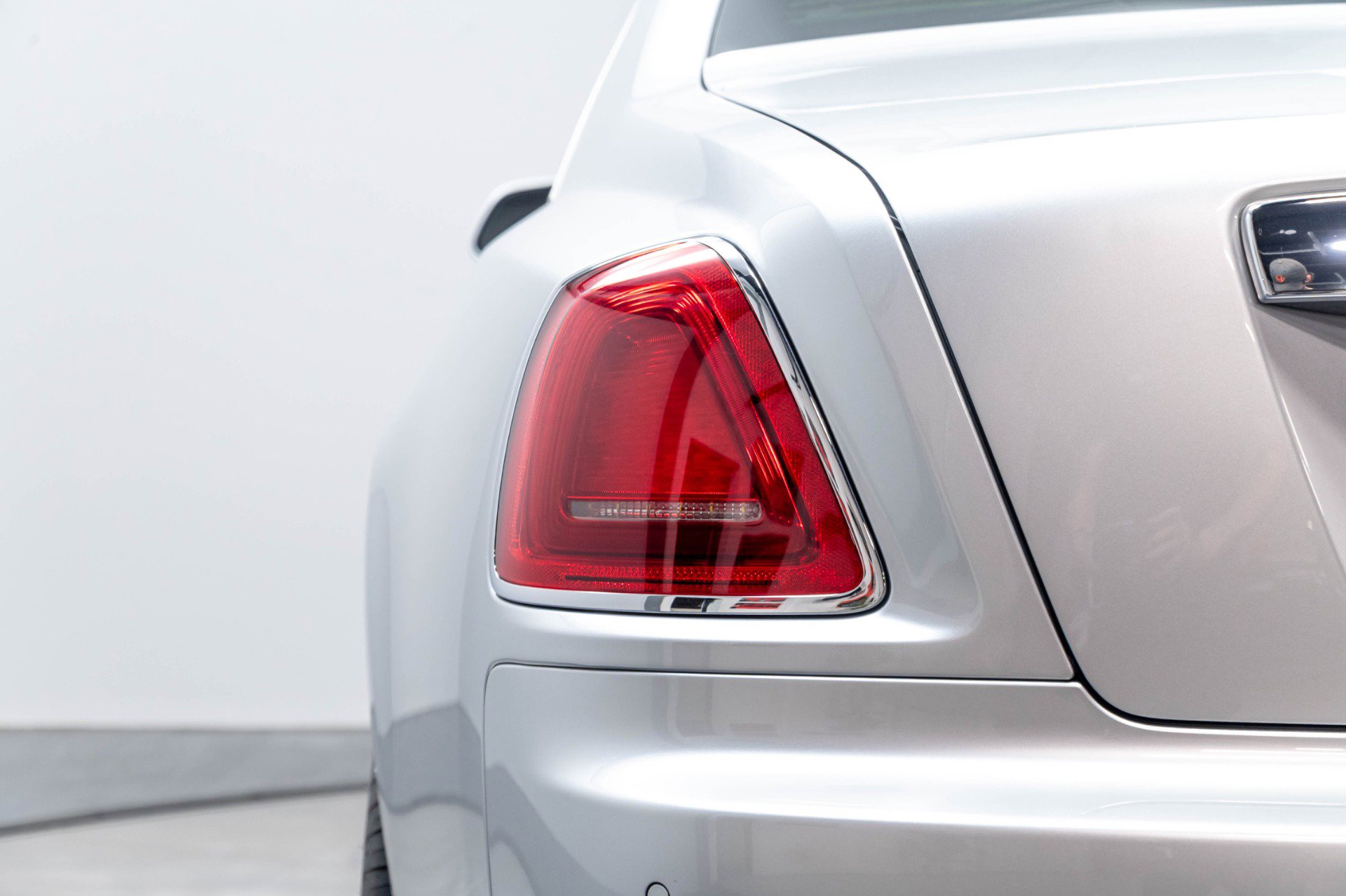 Used 2012 Rolls-Royce Ghost RWD image 68