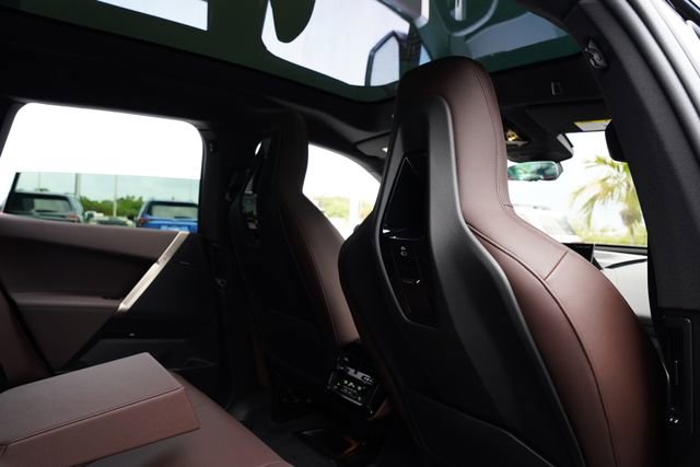 Used 2025 BMW iX xDrive50 image 30
