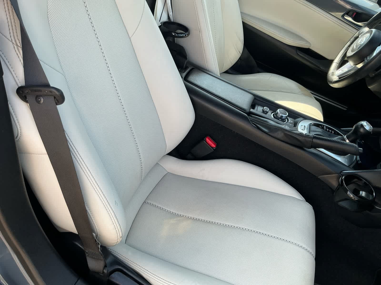Used 2021 MAZDA MX-5 Miata Grand Touring RWD image 15