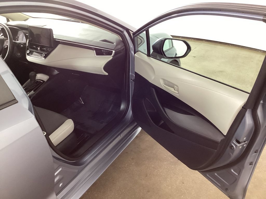 Used 2023 Toyota Corolla LE FWD image 17