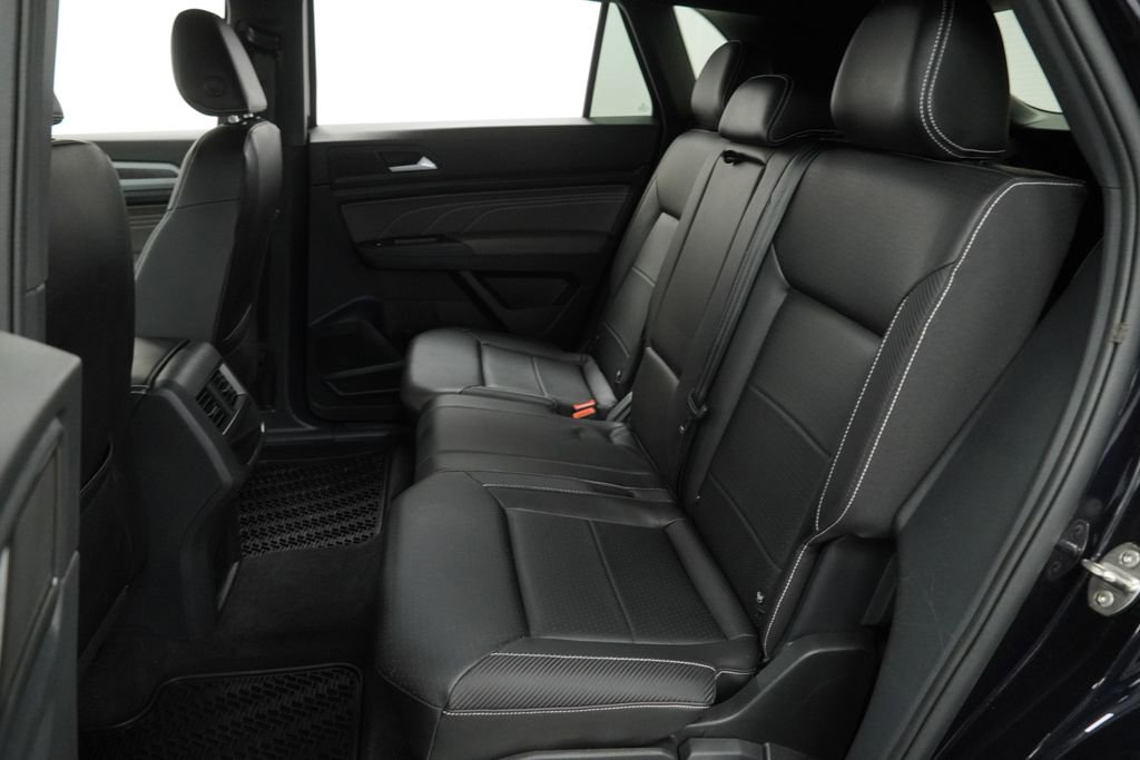 Used 2022 Volkswagen Atlas Cross Sport SE image 22