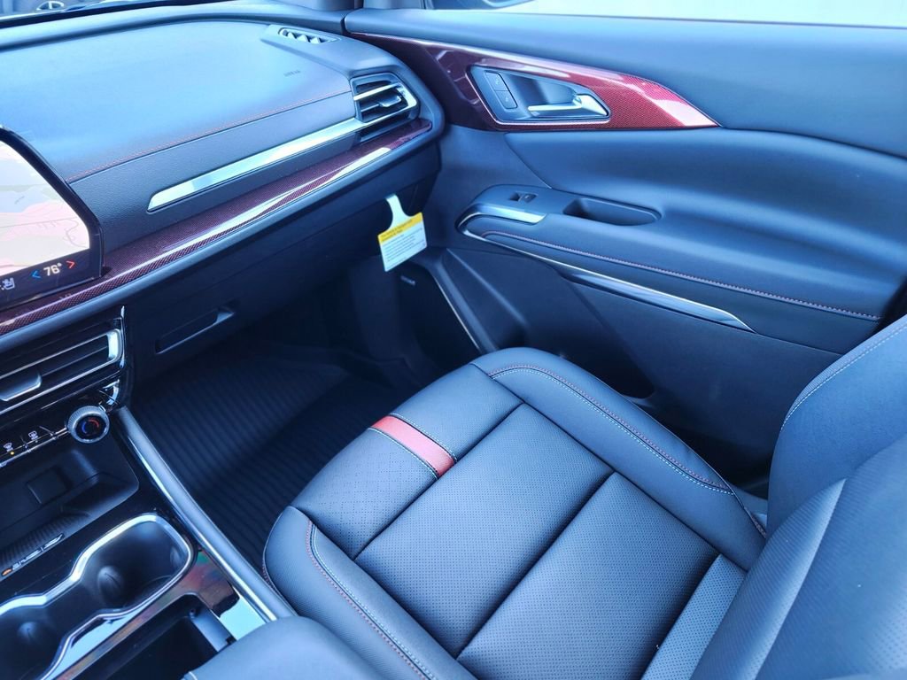 New 2026 Chevrolet Traverse RS w/ LPO, Floor Liner Package image 13