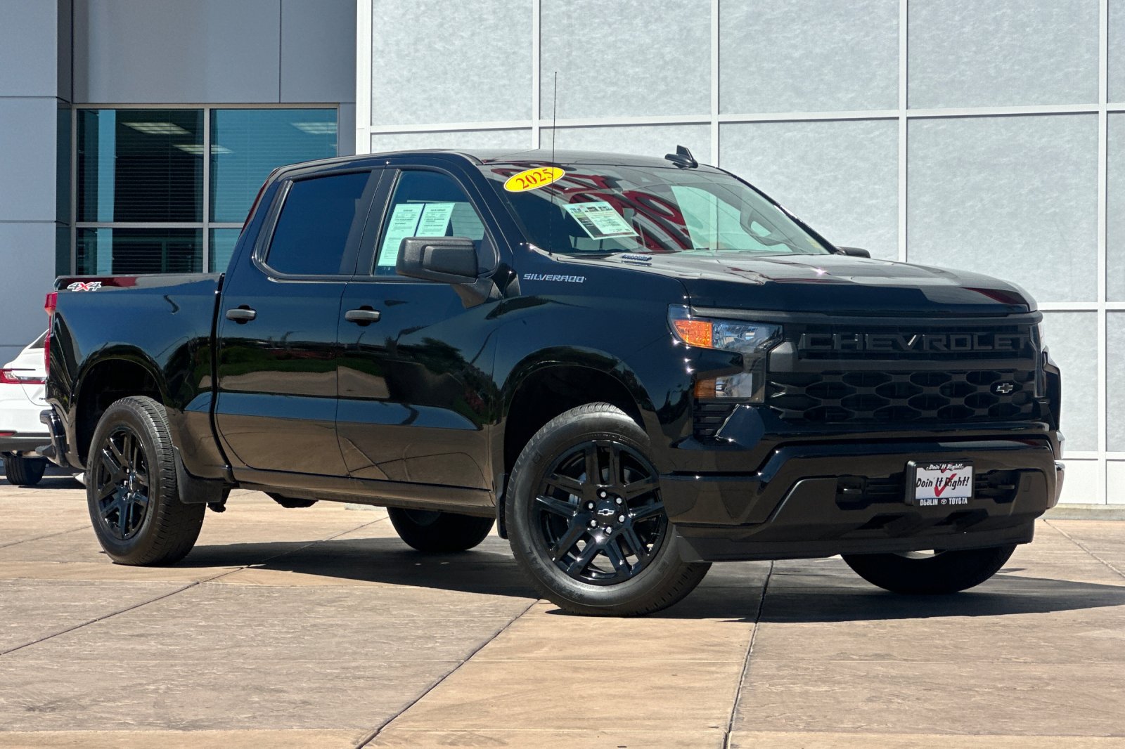 Used 2025 Chevrolet Silverado 1500 Custom AWD/4WD image 2