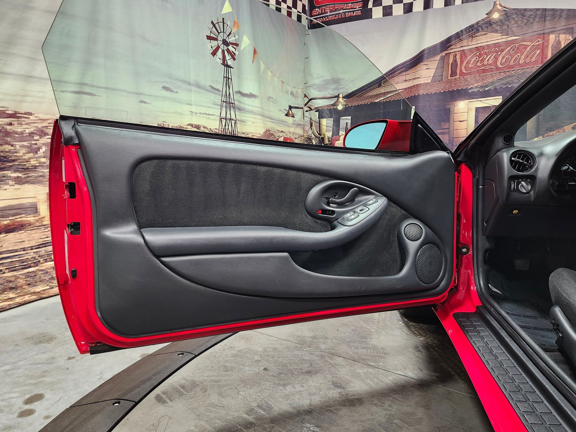 Used 1996 Pontiac Firebird Trans Am RWD image 18