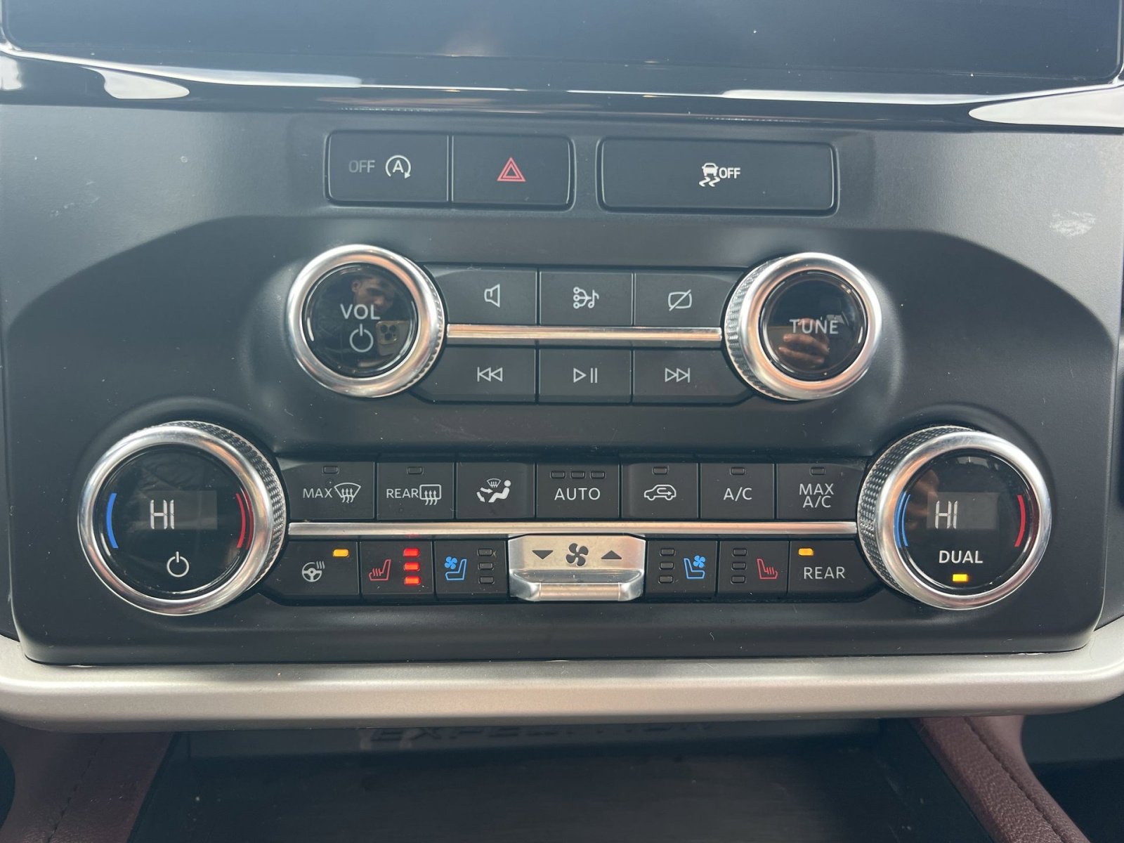 Certified 2023 Ford Expedition Limited image 21