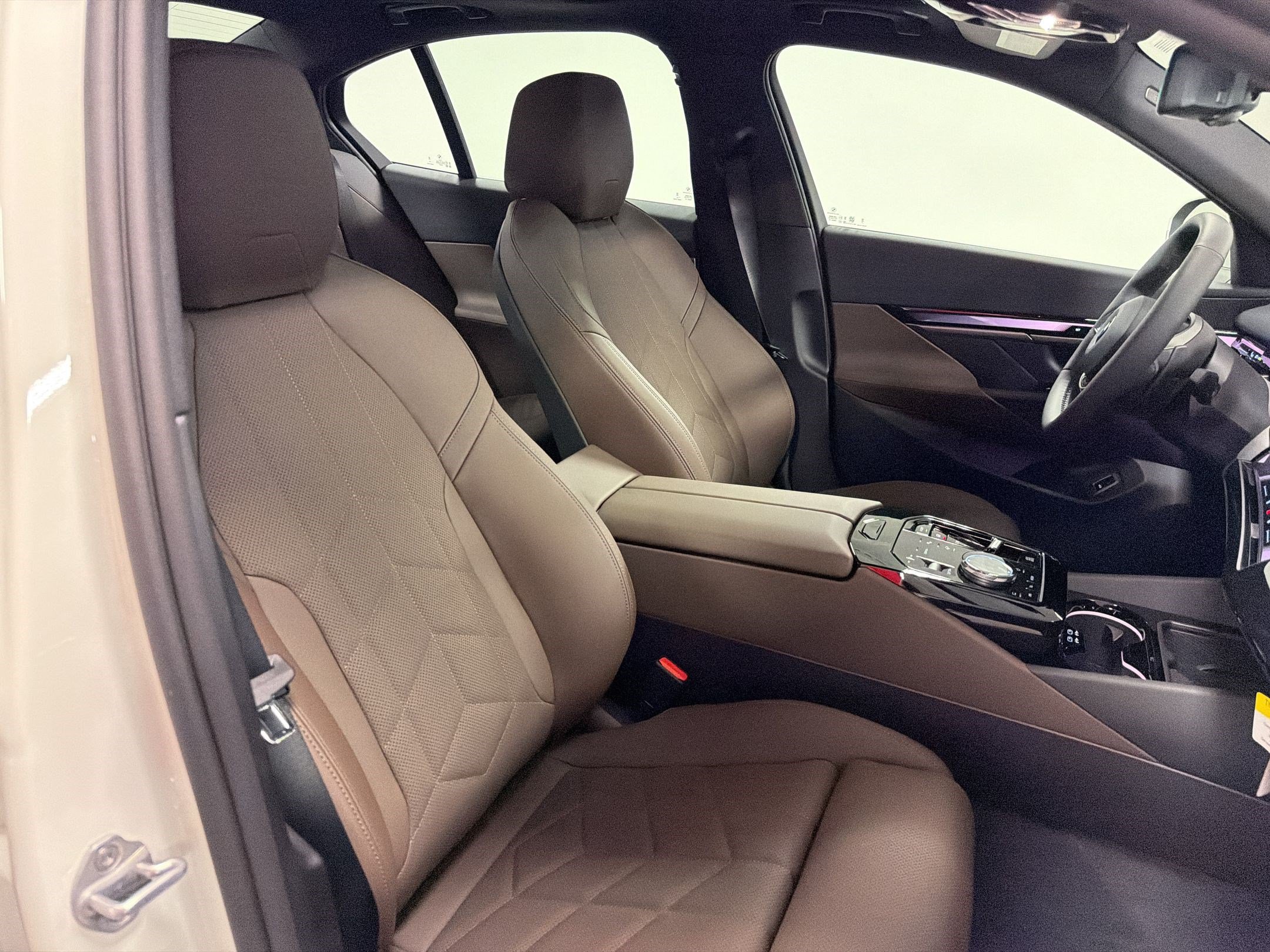 New 2027 BMW 530i RWD image 25