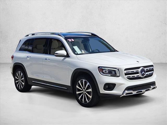 Used 2023 Mercedes-Benz GLB 250 image 3