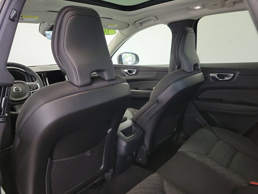 Used 2024 Volvo XC60 B5 Core AWD/4WD image 15